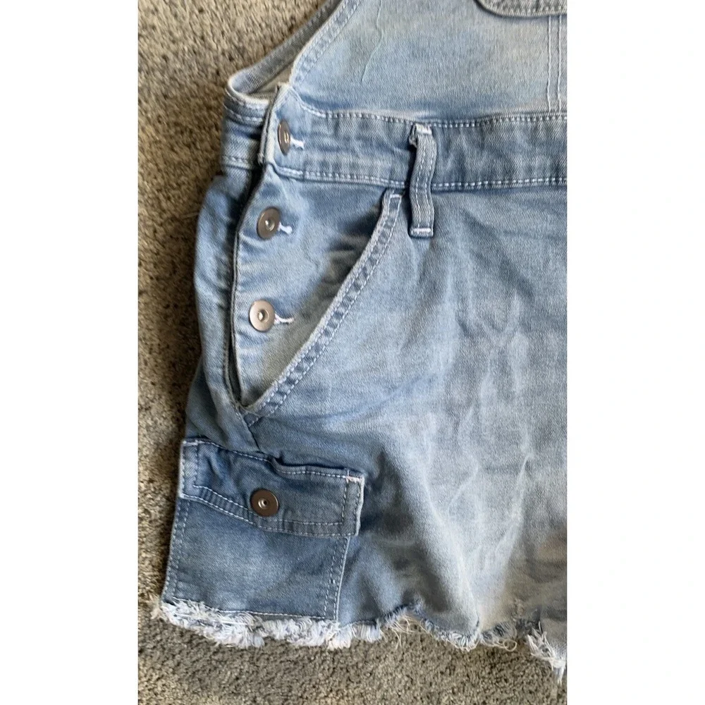 No Boundaries Juniors XL (15-17) Embroidered Flowers Denim Bib Cut Off Shorts